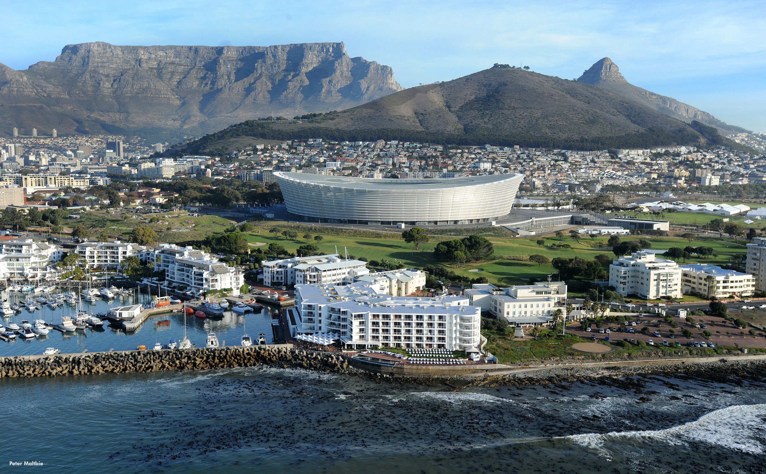 Cape Town Aerial View_Photo Peter Maltbie