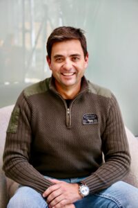 Dr Tommie Smook